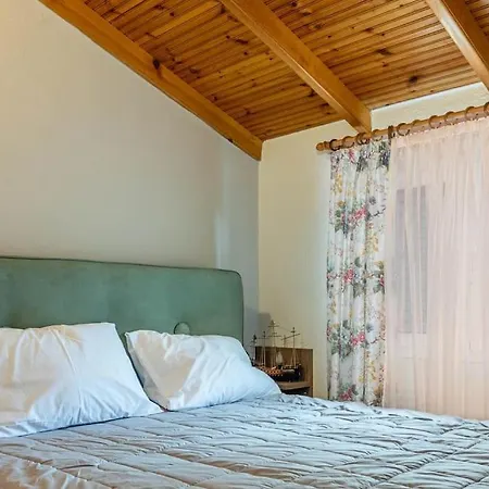 Areti's Dream House Case de vacanță