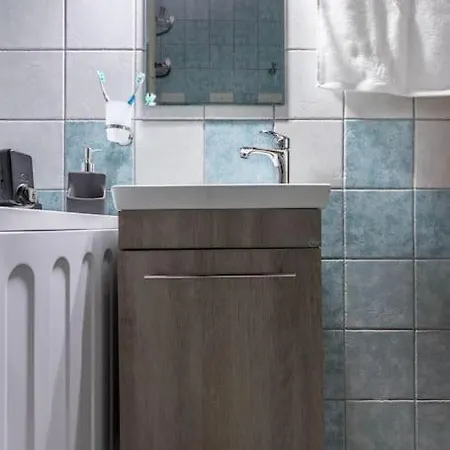Areti's Dream House فليكا
